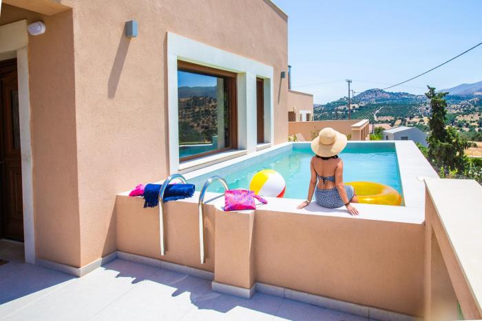 Rodamos Suites, Suites A1 & A2 & B2
