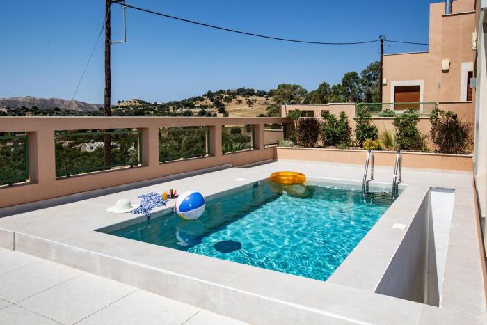 Rodamos Suites, Suites B1 & C1 & C2