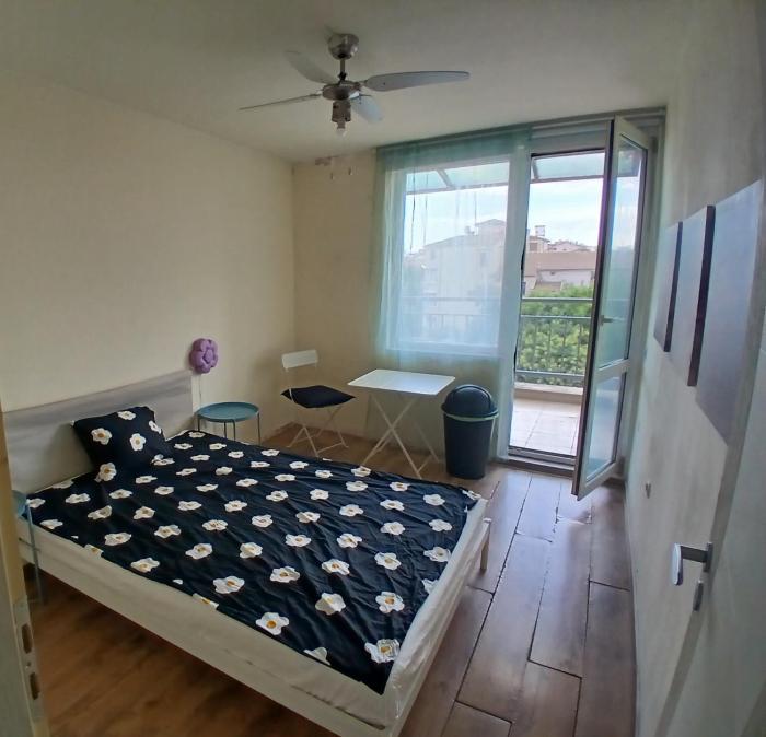 Bedroom with terrace
