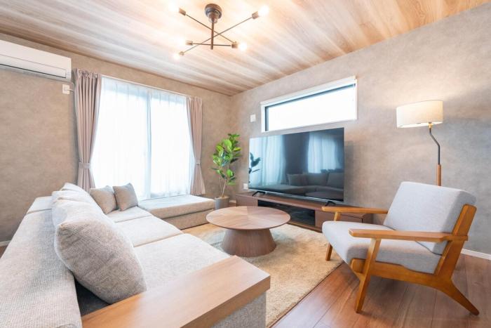 New Luxury home Free parking2 4BR 14 guests