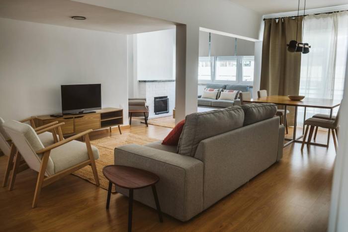 Estoril Coastal Retreat By Local