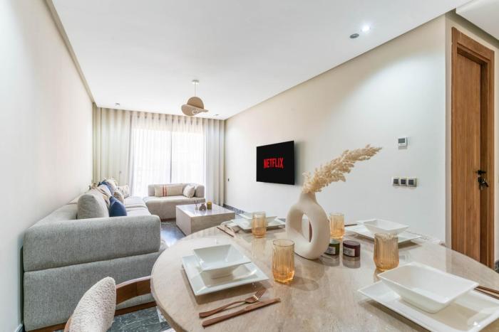 New, Luxury, Secure Apartment in Gueliz 2m