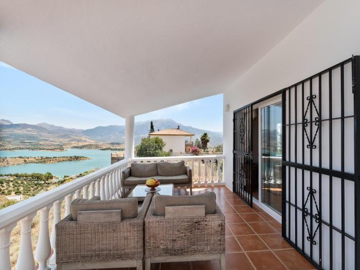 Casa Juan for 8 with pool, BBQ terrace, panoramic view