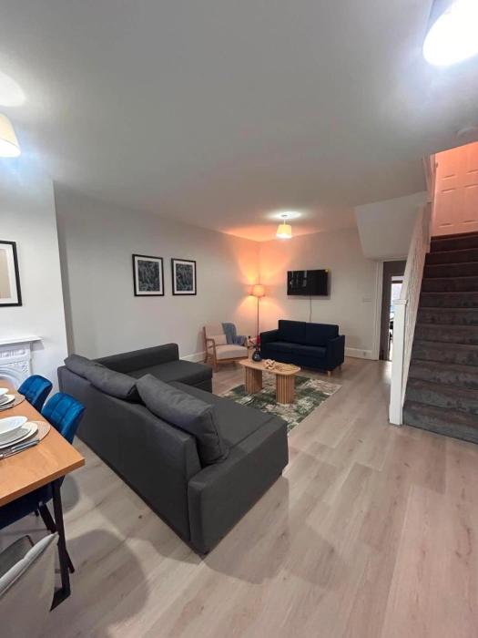 #168 Stunning 5-Bed House in Leytonstone-Sleeps 10