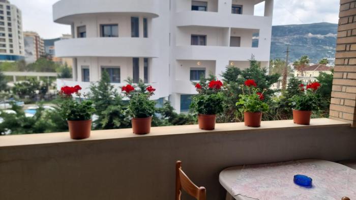 Large and spacious apartment at New Marina 140 meters