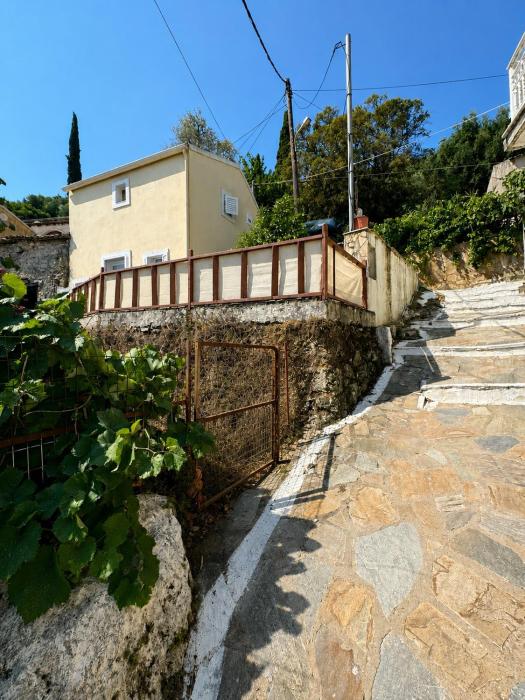 Mountain View Village House- Agios Mattheos