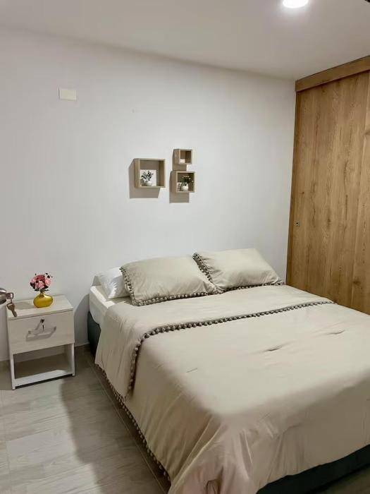 Apto equipado y confortable