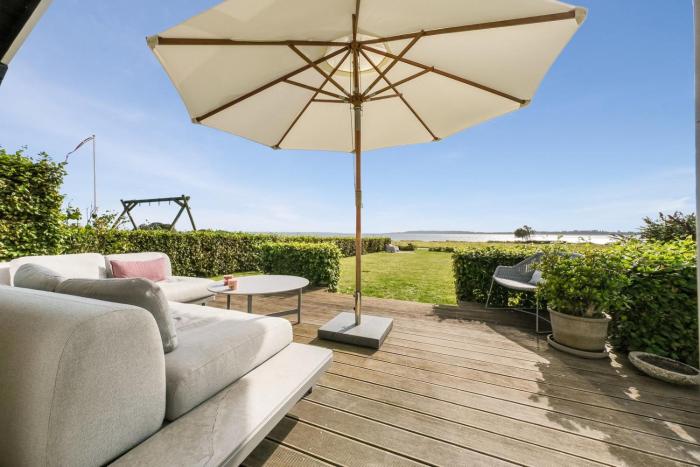 Stunning Sea Views Wood-Fired Hot Tub Nature