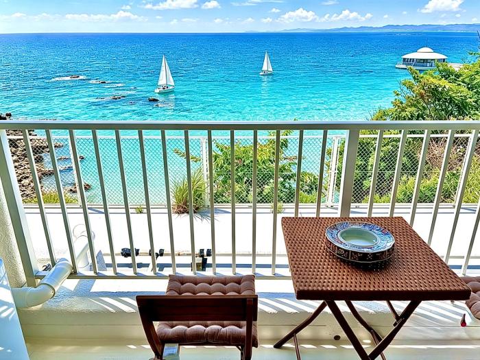 Sakura Oceanfront Villa