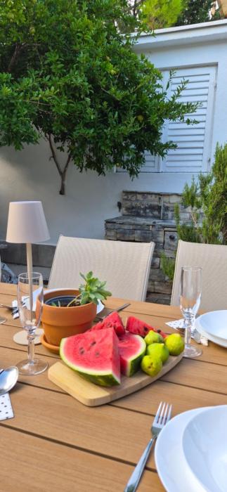 2Olives Entire Holiday House