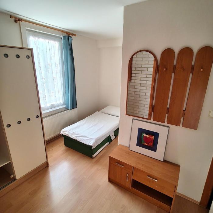 Private chat in a private room with privacy