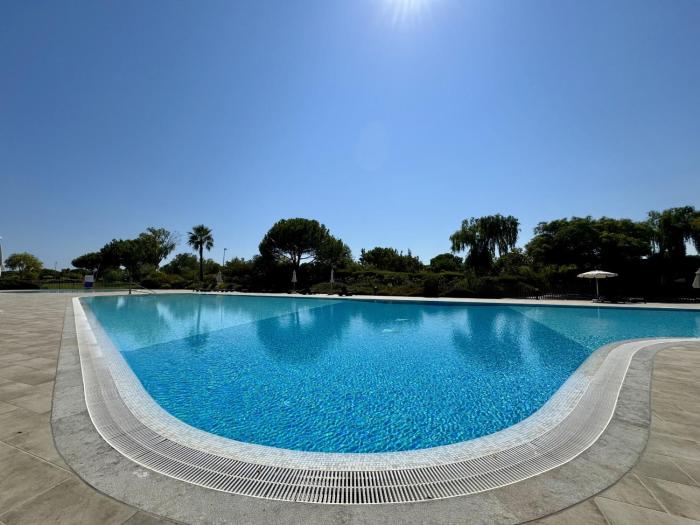 Vilamoura Prestige 3 With Pool by Homing