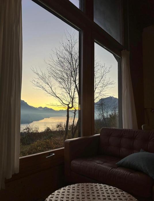 Unique Panorama Chalet - Lake Brienz and Alps