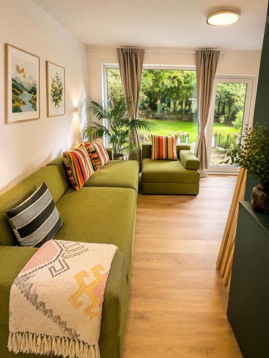 Contemporary Comfort - Sleeps 6