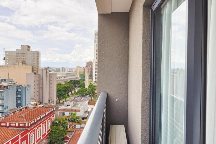 Log Centro Shopping Mueller by UROOMS