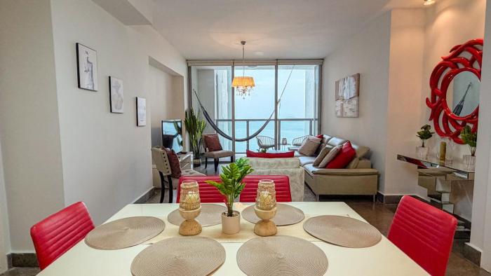 Amazing experience with ocean views on Balboa Ave 2