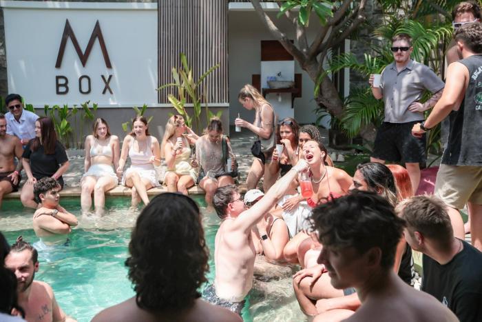 M BOX Party Hotel Gili Trawangan
