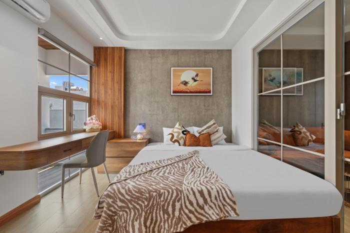 Velvet Rose Apartment