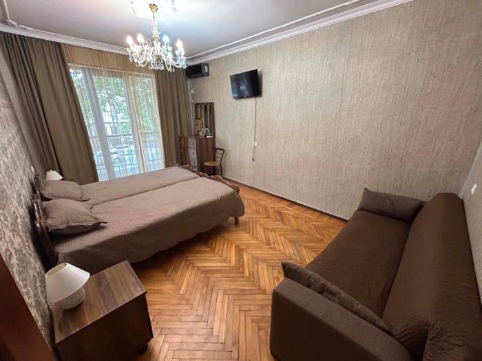Central One-Bedroom Apartment