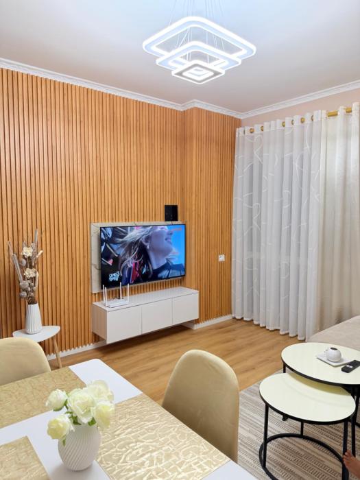 Ideal Location near Blloku Apartment