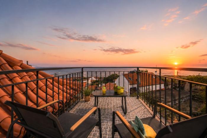 West Sun House by Rent-a-key
