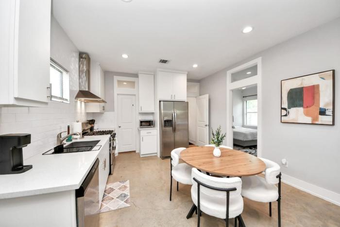 Comfortable Houston Stay