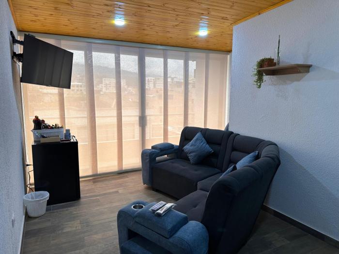Apartamento con balcón "Las Quintas" Piso 3