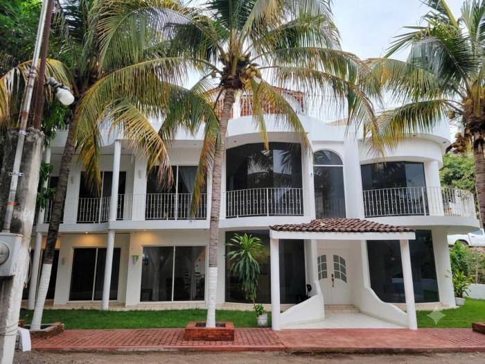Casa Blanca Chacala