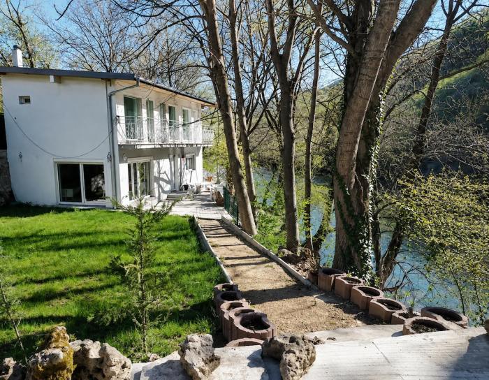 Green River Matka - Guest House