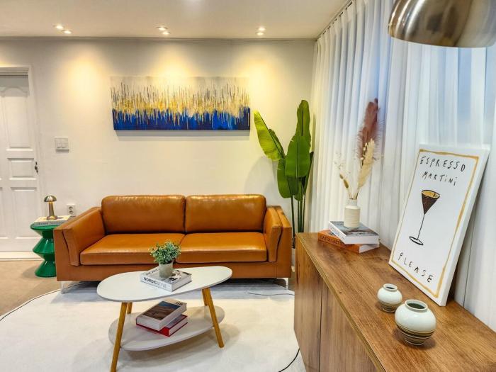 Gangnam & Sinnonhyeon Beauty Shopping Stay 3BR 4 Queen Beds Max 8