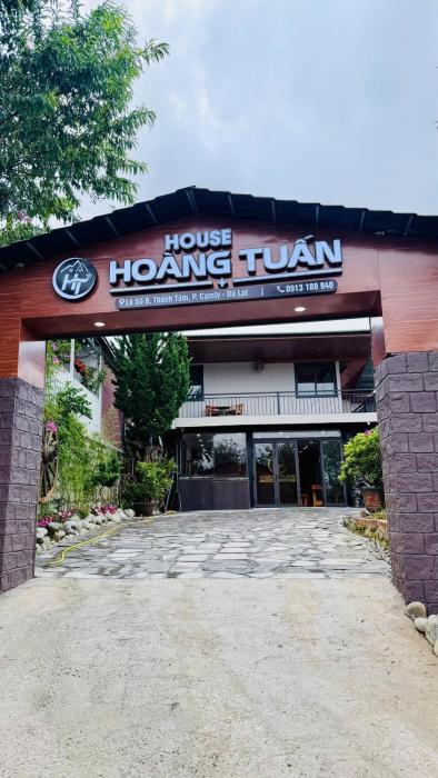 Hoàng Tuấn house
