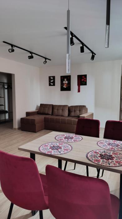 Dolyna House
