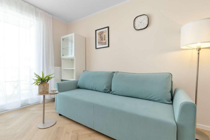 Comfortable Apartment with Balcony, Pet Friendly by Noclegi Renters