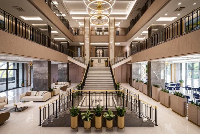 East Plaza Hotel