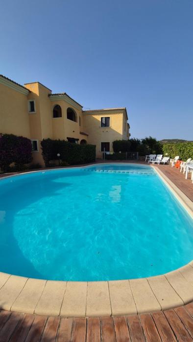 Bilocale con piscina - Olbia