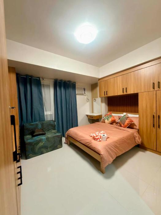 One LakeShore Condominium Studio Unit