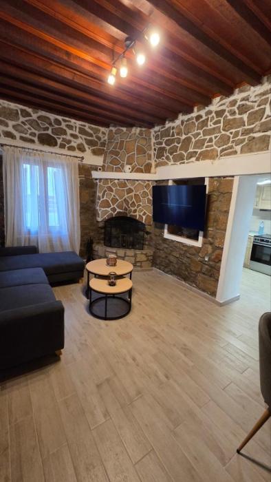 Savvas Premium House