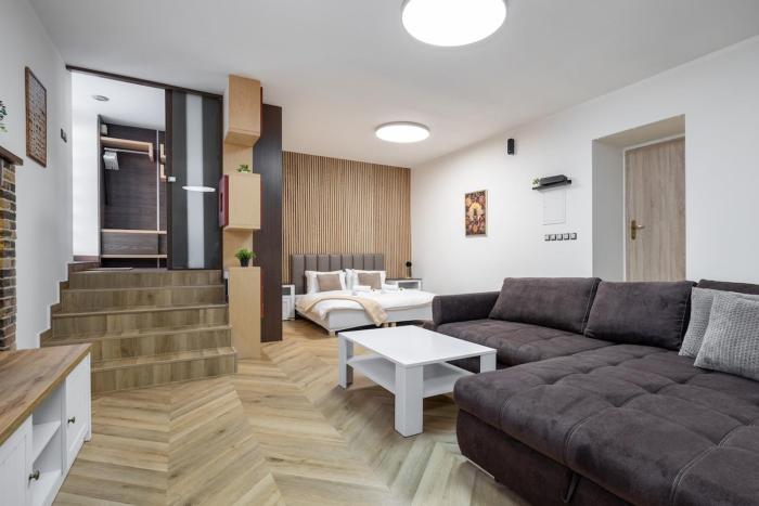 Spacious Honeycomb Stay near Bratislava Castle