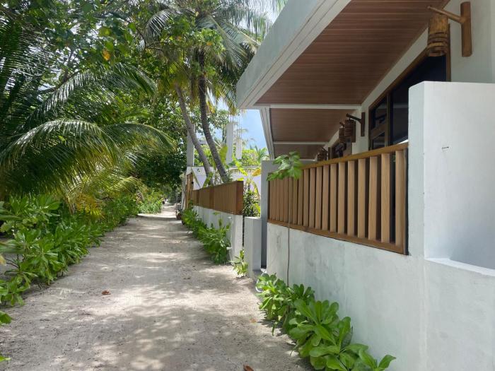 Resense Sunset Beach - Dhangethi