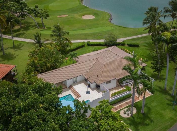 Luxurious 4-Bedroom Villa with Private Pool in La Romana