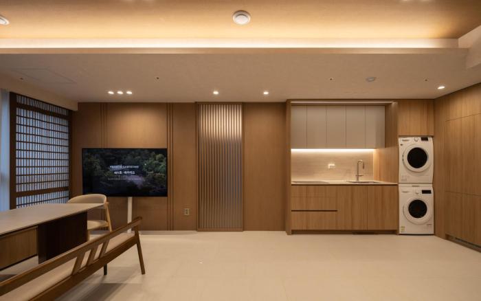High End Luxury Room 2