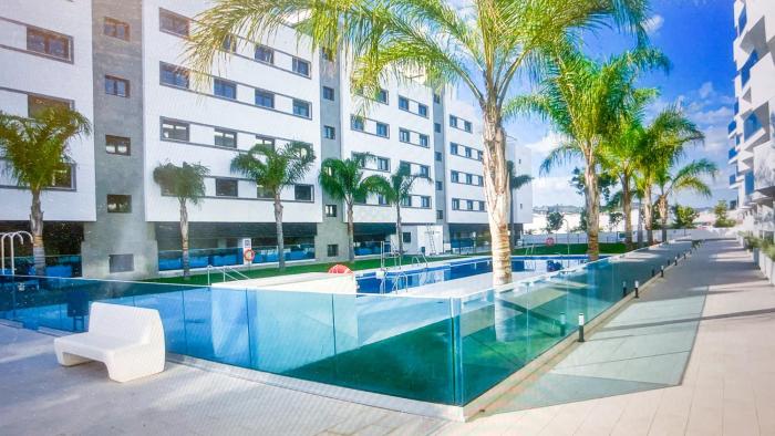 144-Modern Apartment, Pool, Gym, Sauna