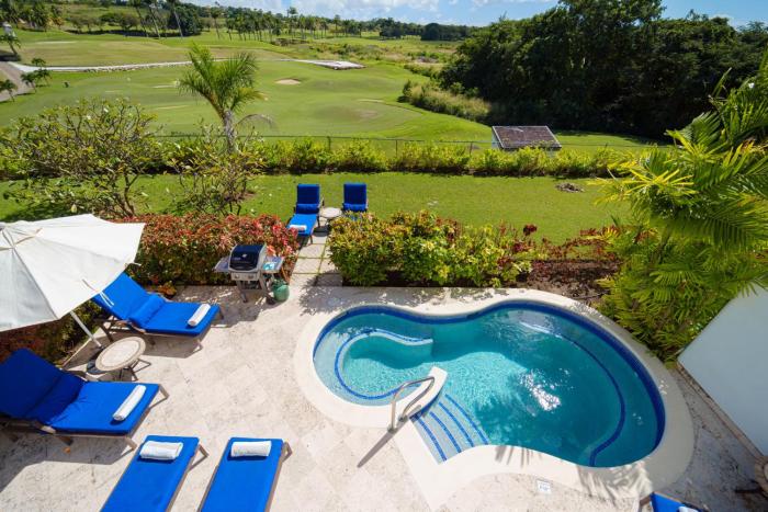 Westmoreland Villa with Pool and Golf Views - Cherry Red