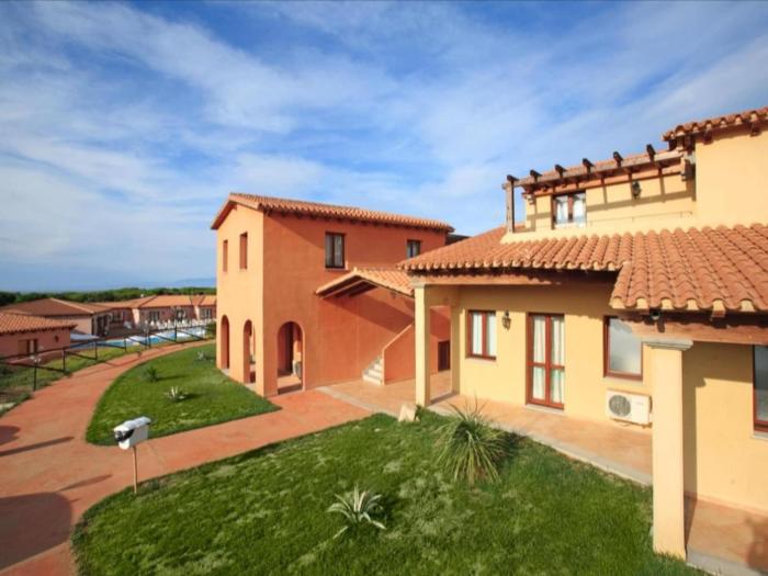 Apartment in Vignola Mare near Sandy Beach