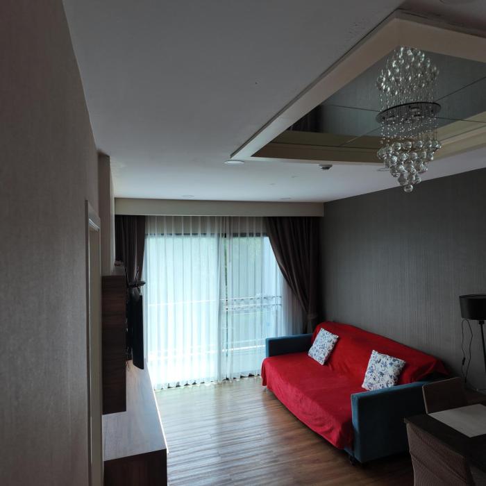 Luxury 2-Bedroom Apartment with Pool & Gym