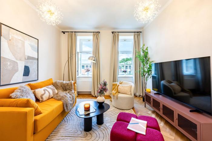 Prague Days - Spacious Apartments with Workspaces in Top Location