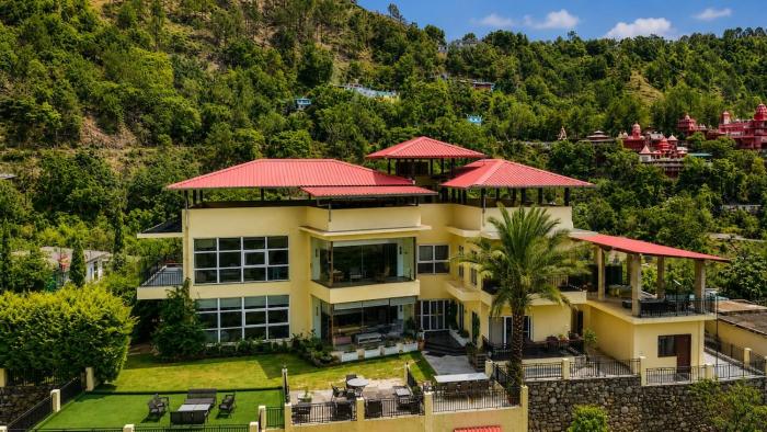 Crosswinds - Private Luxury Villa in Nainital