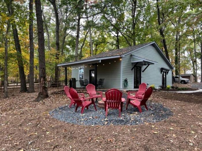 Cute Cottage with Fire Pit Perfect for Hiking Trails in Indian Trail, North Carolina