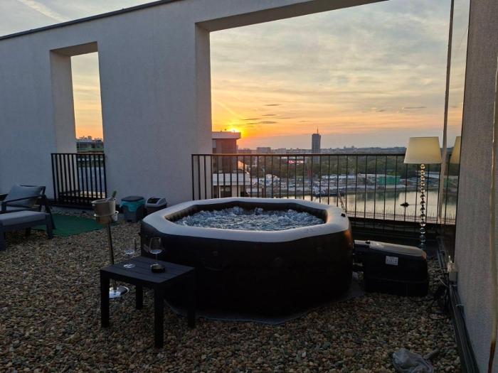 Belgrade Waterfront PENTHOUSE with Private Jacuzzi