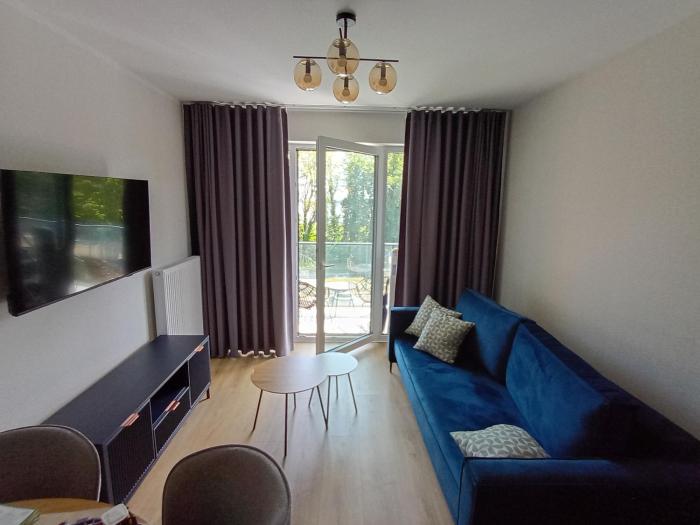 Apartament 4 os Primavera z basenem całorocznym, jacuzzi i parkingiem